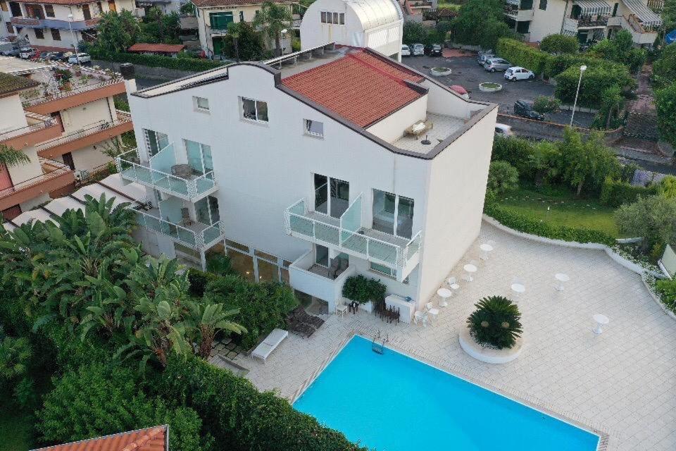Path House - Etna & Sea View Aparthotel Riposto ภายนอก รูปภาพ