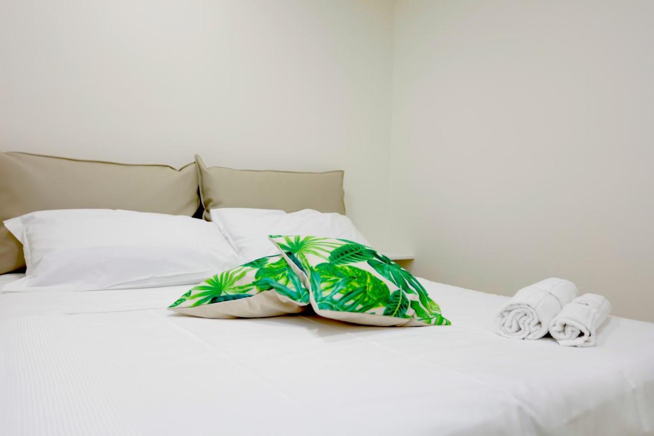 Path House - Etna & Sea View Aparthotel Riposto ภายนอก รูปภาพ