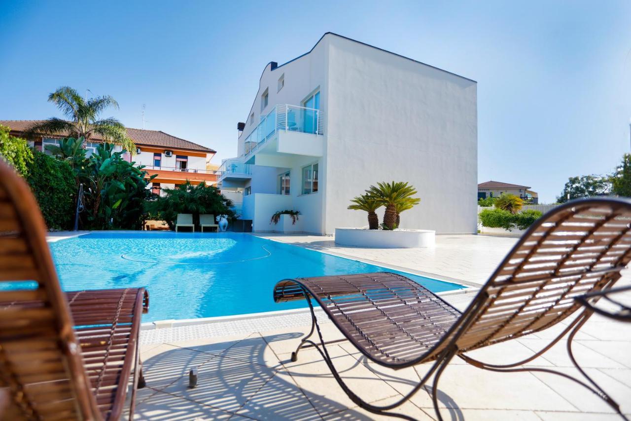 Path House - Etna & Sea View Aparthotel Riposto ภายนอก รูปภาพ